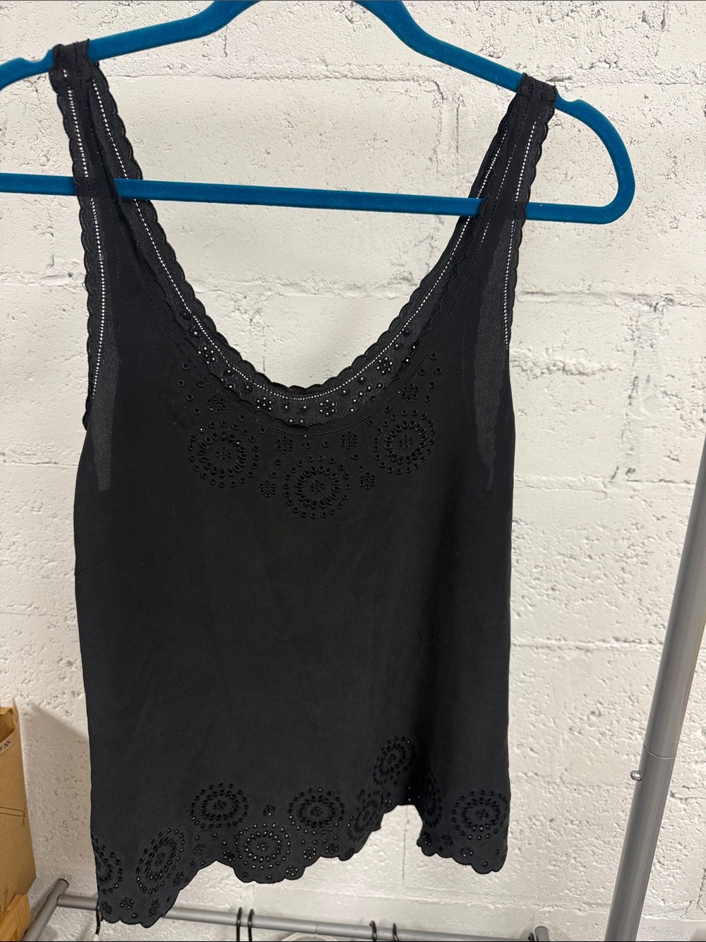 Black Sleeveless Eyelet Tank Top - SILK Top - LIKE NEW